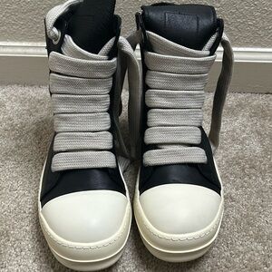 Rick Owens Size 42(9) never worn. (No box)